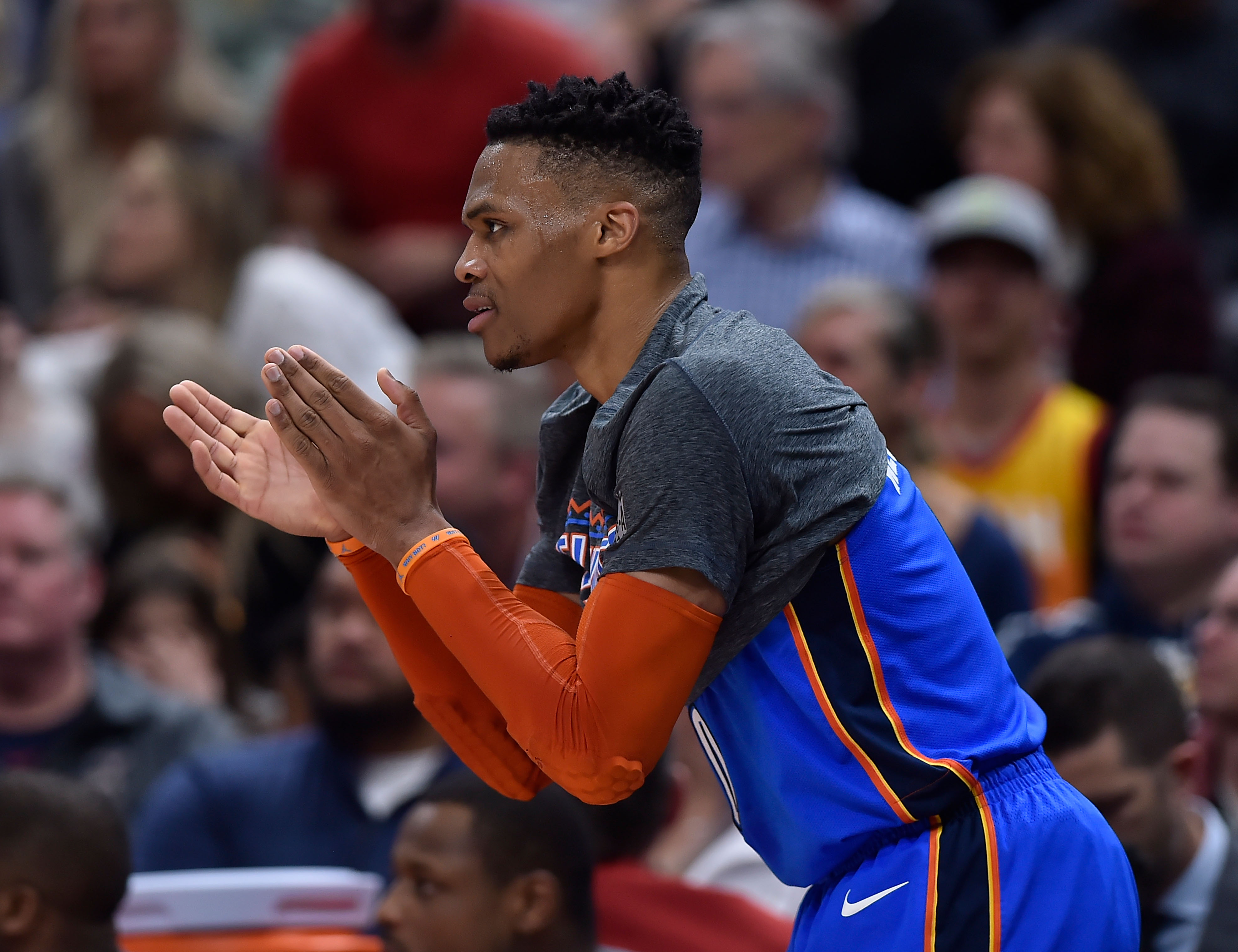 东部竞争提 东部竞争提