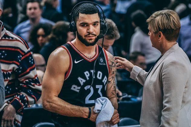 连接两队故 连接两队故