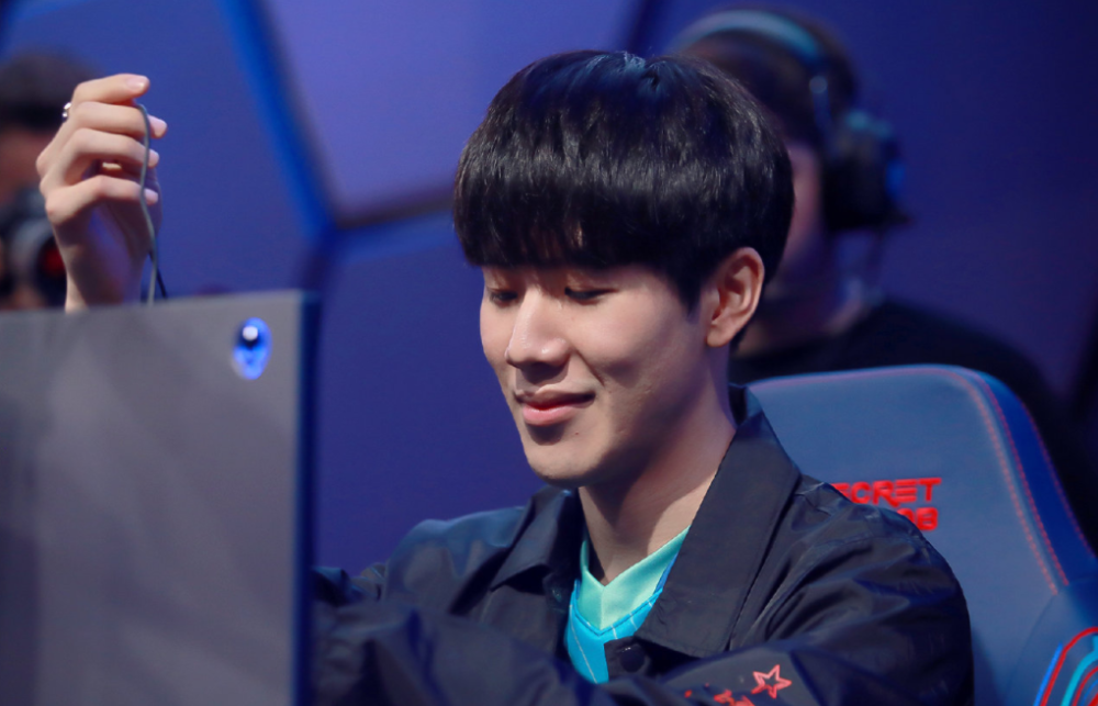 随之而来的 随之而来的