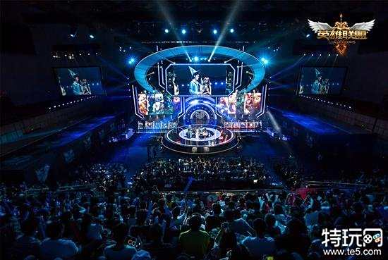 卧底蓝调 卧底蓝调